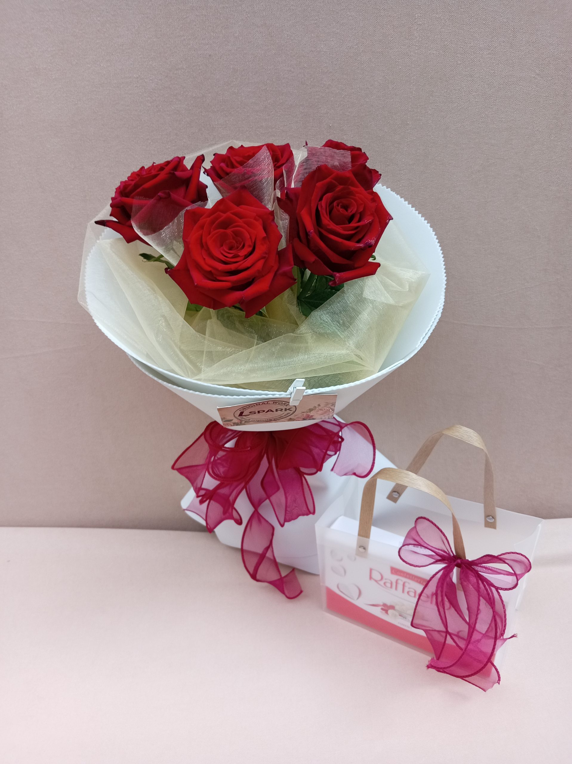 Gift Set: 5 Roses "Love" in Premium Textile Design & Raffaello Chocolates - Image 4