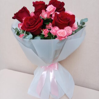 5 Ecuadorian Red Roses & Pink Spray Roses with Eucalyptus
